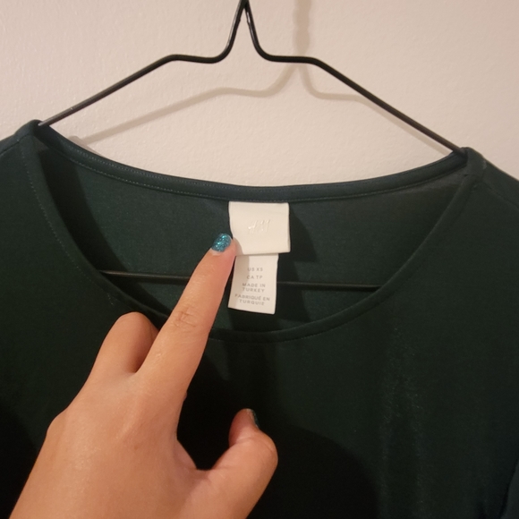 H&M Ruffle Sleeve Blouse fits small - Picture 2 of 2